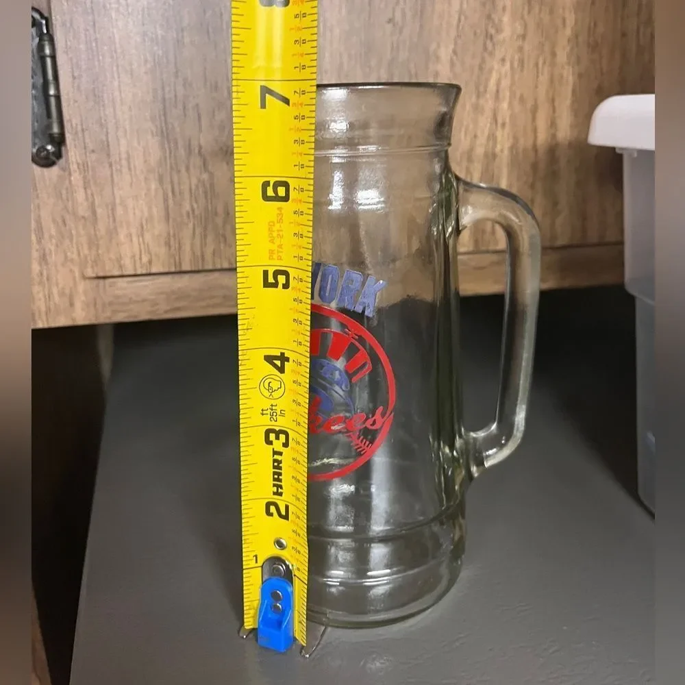 Vintage New York Yankees Glass 16 oz Beer Mug